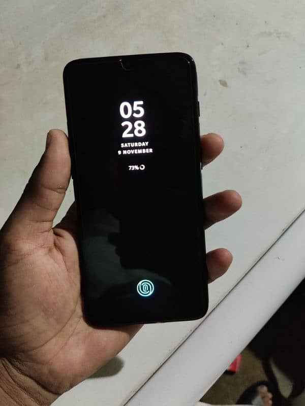 oneplus 6t. . . . 8. . . 8. . . . 128 1