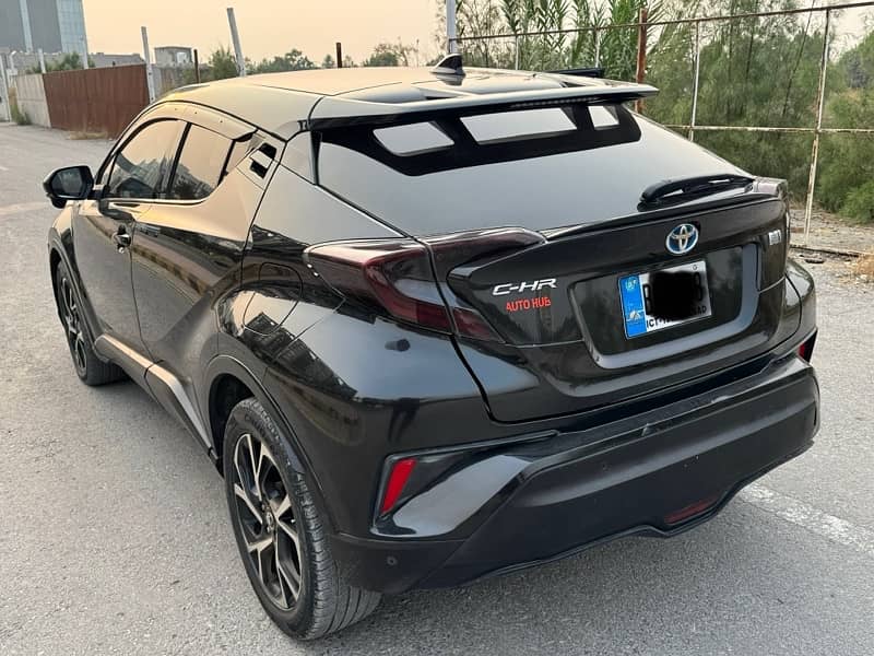 Toyota C-HR 2017 4