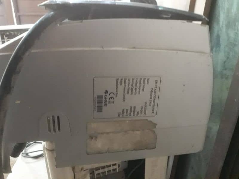 GREE DC INVERTER 1.5 TON HEAT & COOL. 3