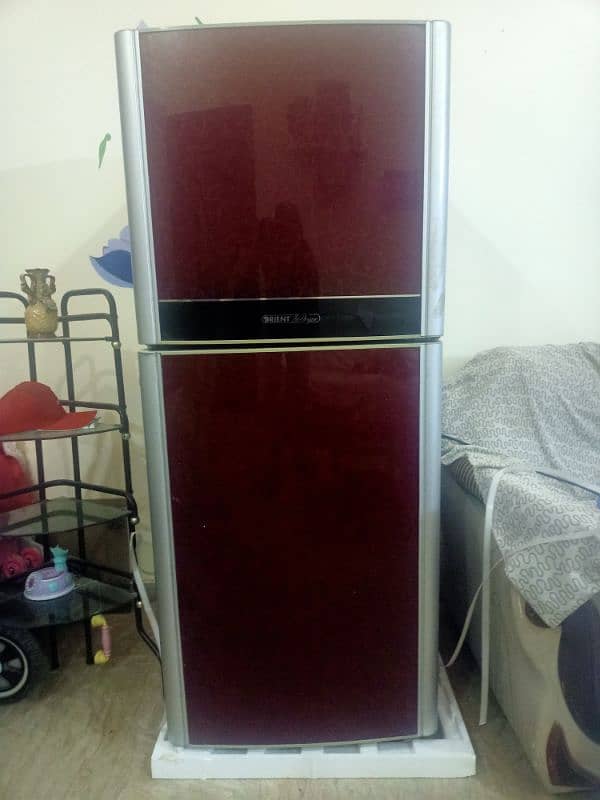 Glass door refrigerator medium 0