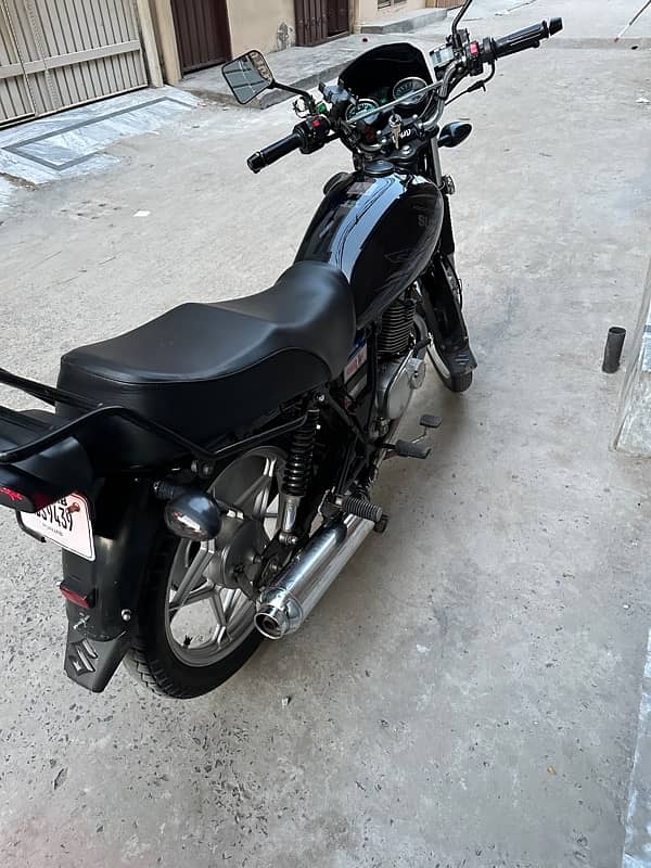 Suzuki gs 150 se 3