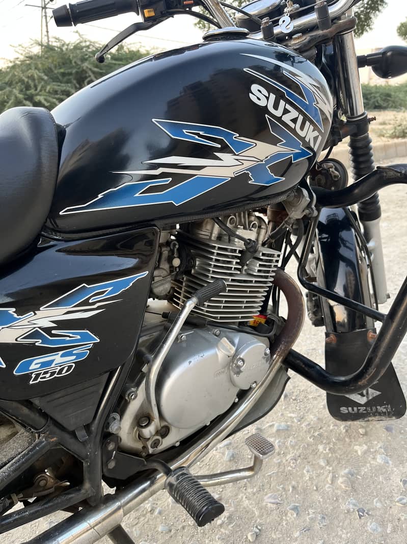 Suzuki GS 150 SE 2022 6