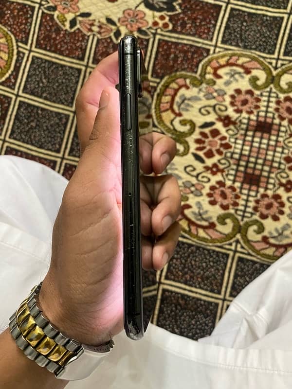 iphone X LLA MODEL PTA approved condition 7/10 6