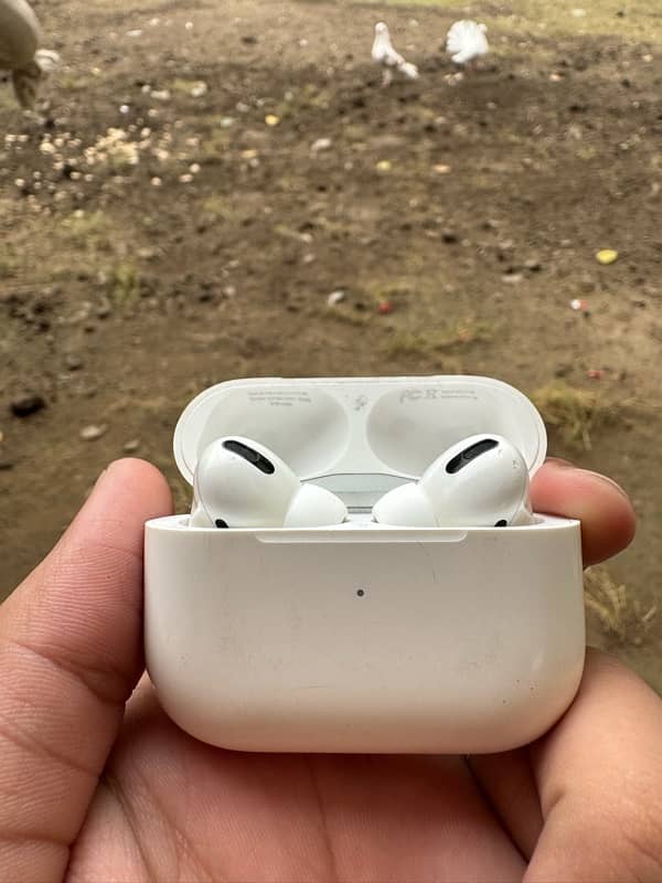 Apple Airpods Pro 1st Generation 1