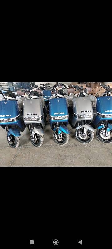 Road King EV Scooty 1