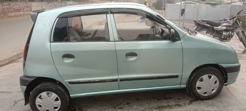 Hyundai Santro 2004 is for sale with good condition 7