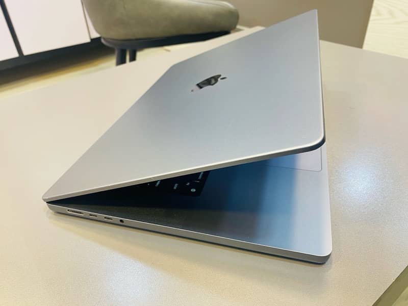 16inch MacBook Pro M1-2021 16/512 6