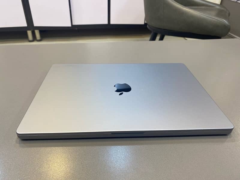 16inch MacBook Pro M1-2021 16/512 8