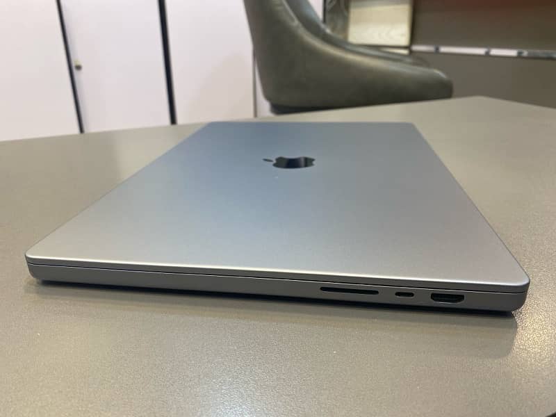 16inch MacBook Pro M1-2021 16/512 10