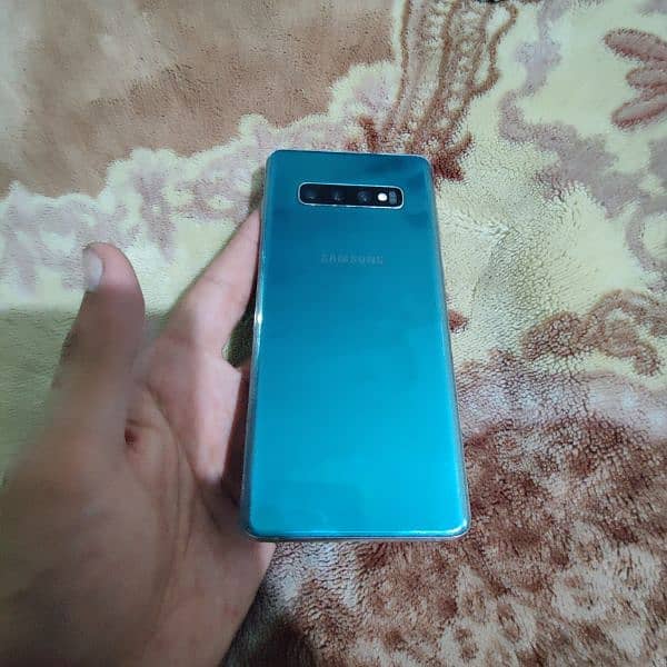 SAMSUNG S10 PLUS 10