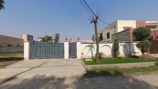 20 Marla Luxury Farm House For Sale In  Khyber  Block Chinar Bagh Lahore,