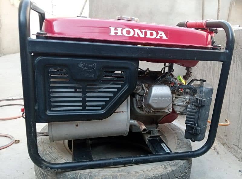 Honda generator like new 1