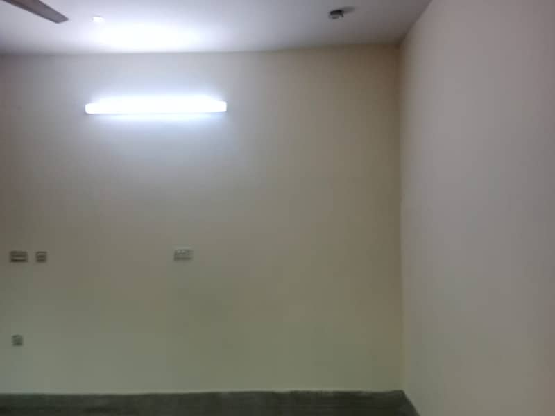 Used 10 Marla House For Sale in Wapda Town phase 1 12