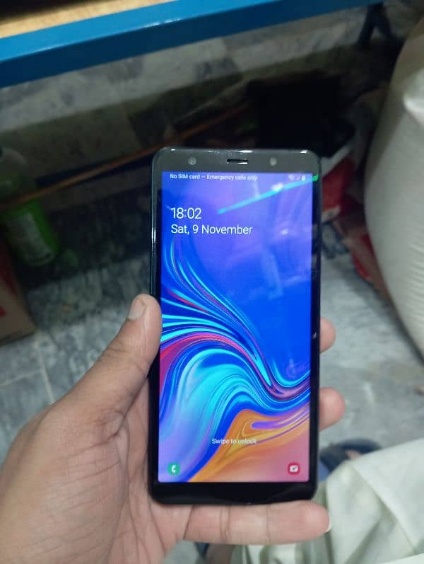 samsung a7 2018 lush condition 0