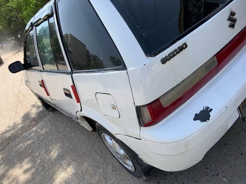 Suzuki Cultus 2002 white petrol Ac not workng & All clear btr alto 11