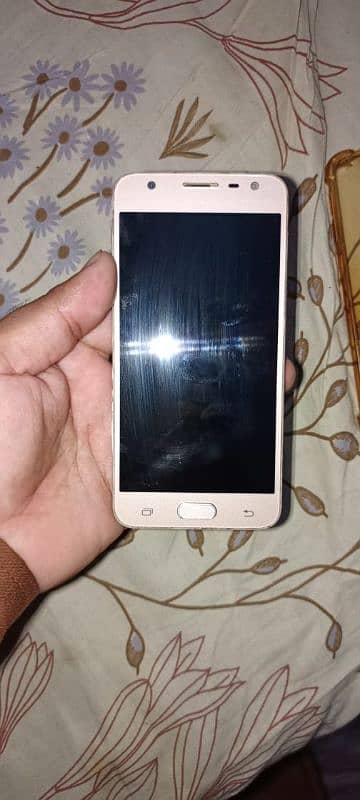 Samsung j5 prime. location Faisalabad camera result not clear0302656623 2