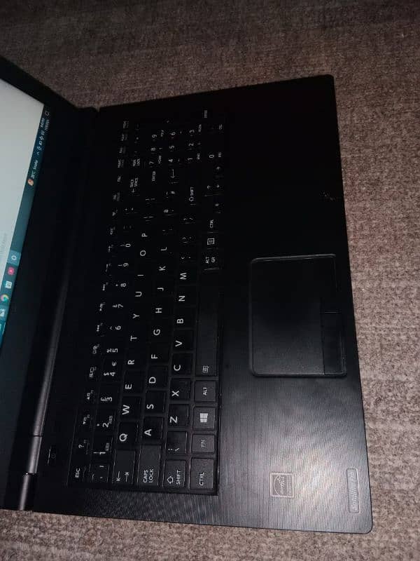 Toshiba Laptop 3