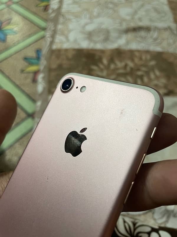 iphone 7 128 gb pta Aproved 6