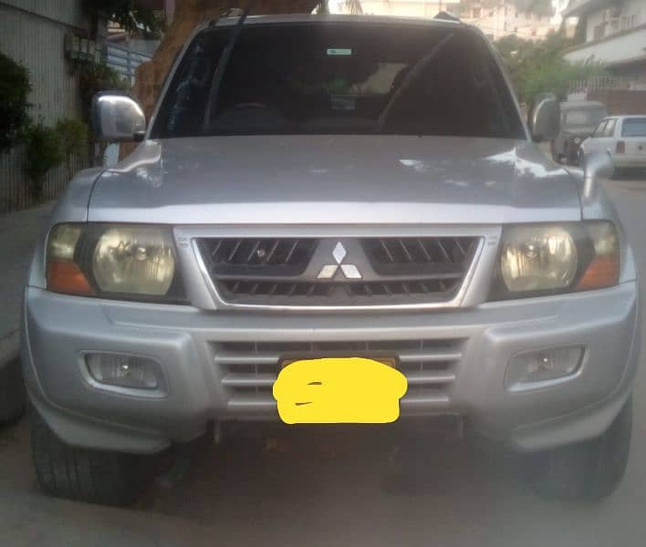 Mitsubishi Pajero Model 2000 0