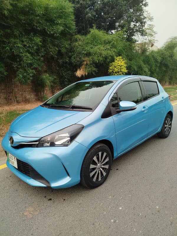 Toyota Vitz 2014/17 Better than Cultus,swift,Alto etc. 1