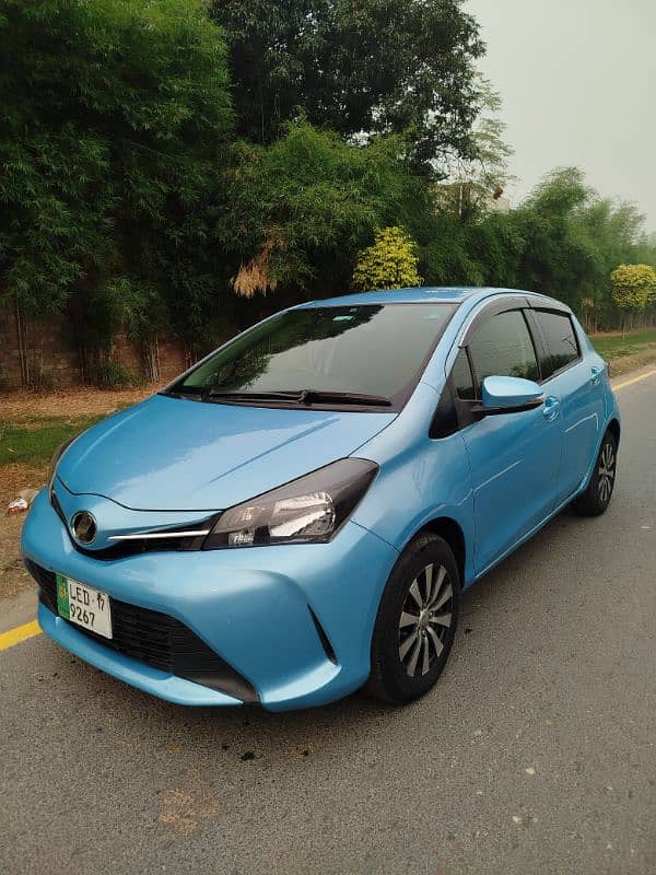 Toyota Vitz 2014/17 Better than Cultus,swift,Alto etc. 6