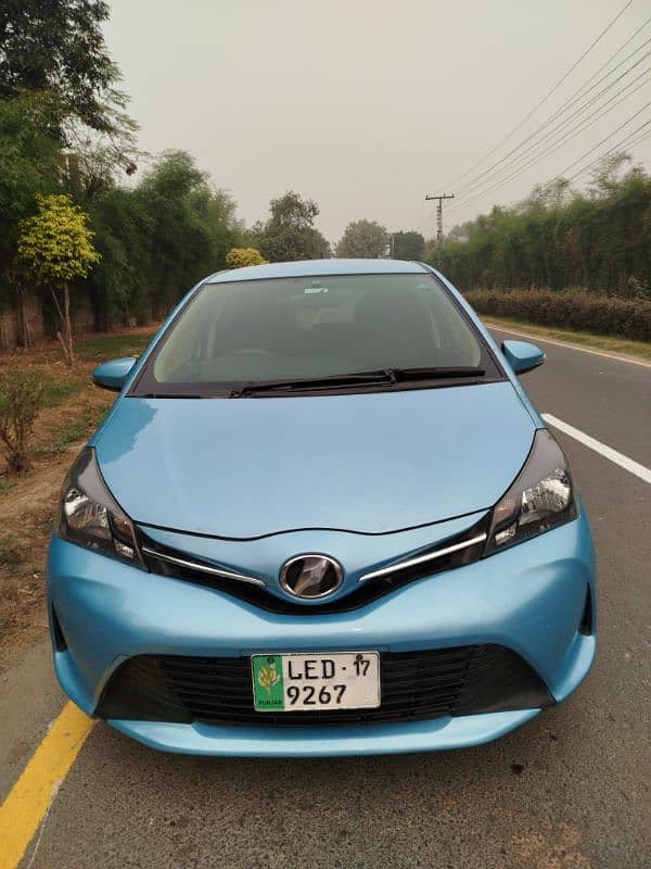 Toyota Vitz 2014/17 Better than Cultus,swift,Alto etc. 7