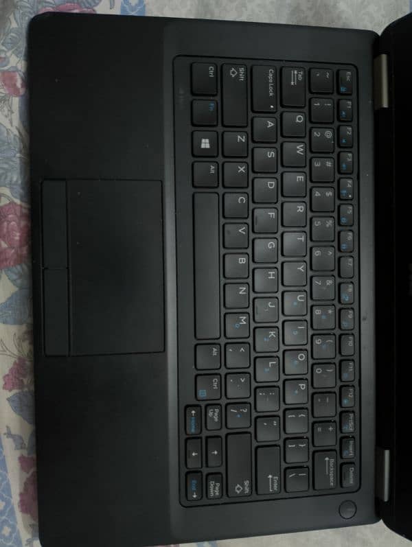 Dell latitude 5270 Core i5 6th generation 1