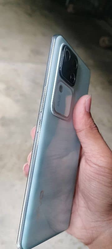 Vivo V30 5g 2