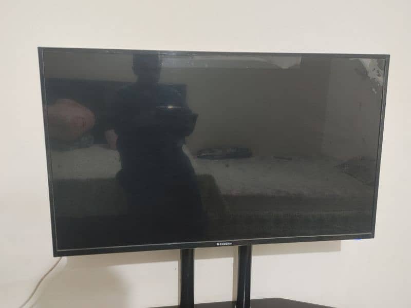 Ecostar 4k UHD 43 inch LED (Brand New condition) for sale 3