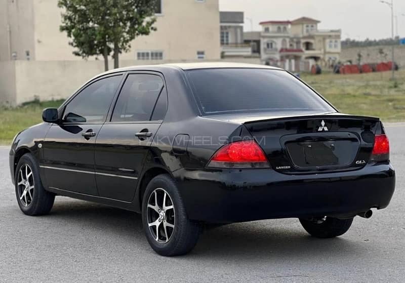 Mitsubishi Lancer 2005 3