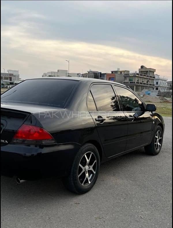 Mitsubishi Lancer 2005 5