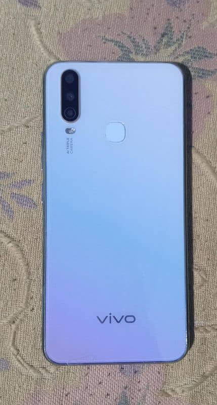 Vivo Y17 1