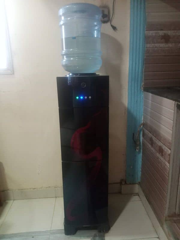 PEL WATER DISPENSSOR 1