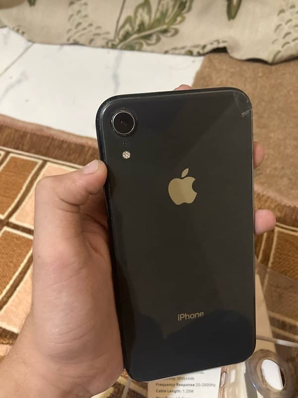 iPhone XR 6