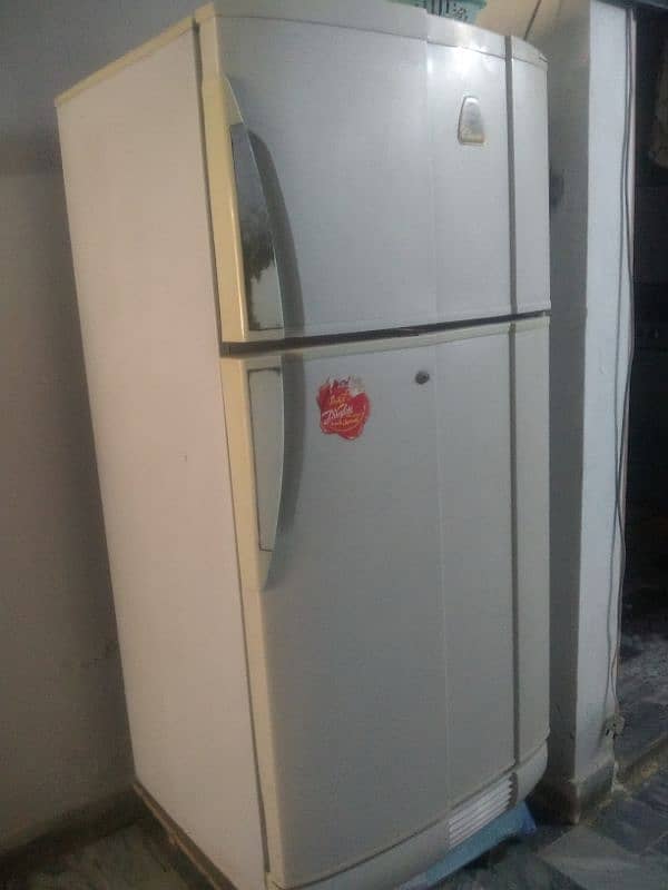 pel cristal refrigerator 1