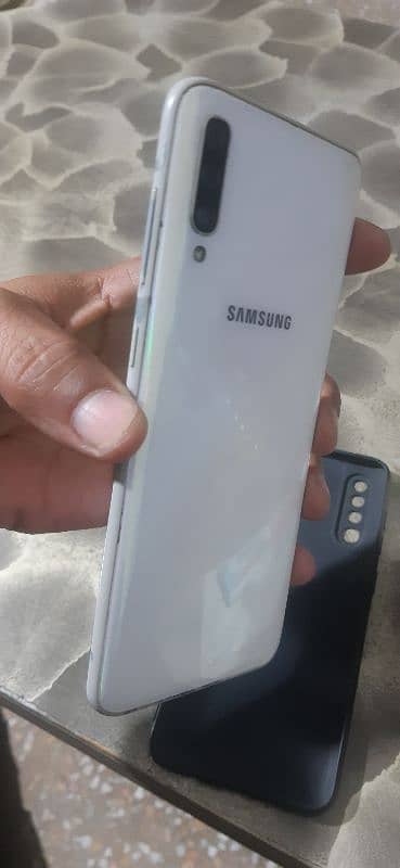 Samsung Galaxy A70 2