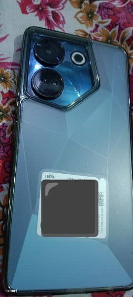 Tecno camon 20 8/256 with box and original charger 0