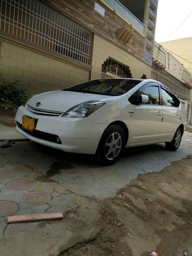 Toyota Prius (2011) good condition (urgent sale) 11