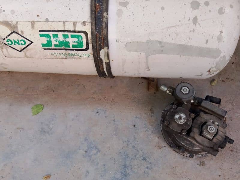 Landi Ranzo CNG Kit with Cylinder 60 Kg for Urgent Sale 2