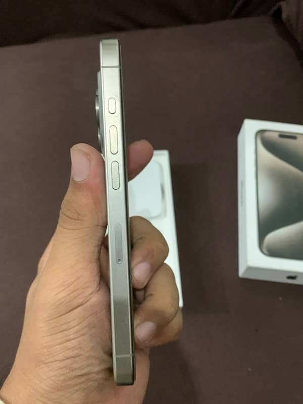 Iphone 15 pro Natural Titanium  Non Active 10/10 1