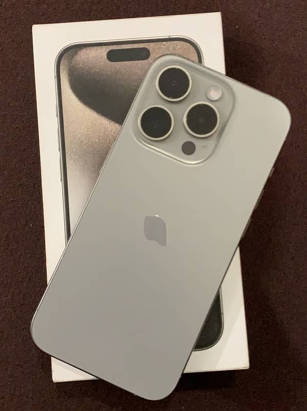 Iphone 15 pro Natural Titanium  Non Active 10/10 0