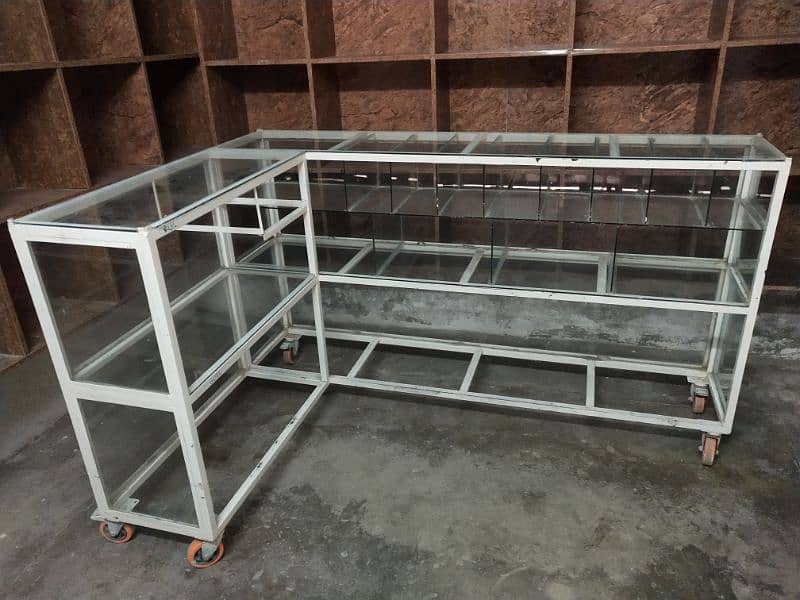 For sale full furnished rack and counter 4