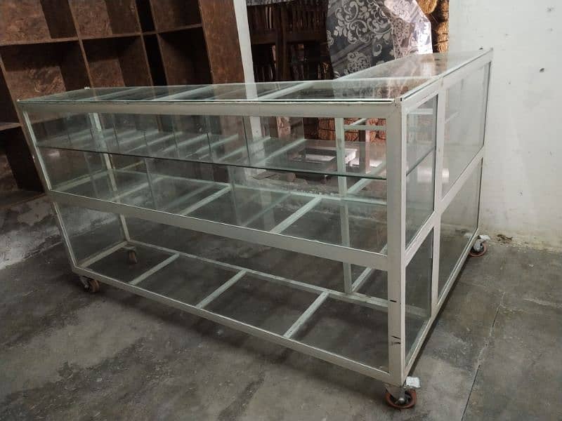 For sale full furnished rack and counter 6