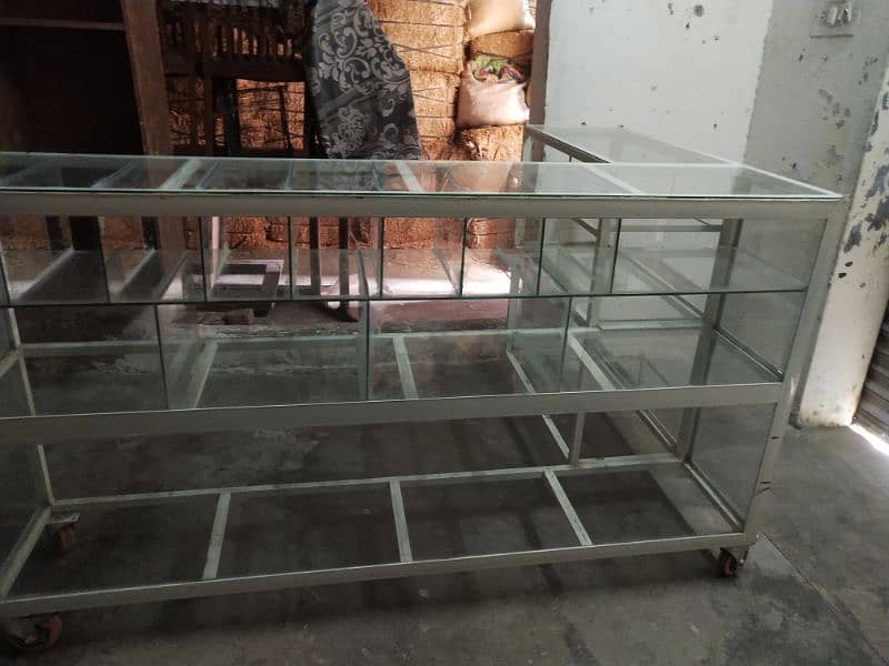 For sale full furnished rack and counter 7