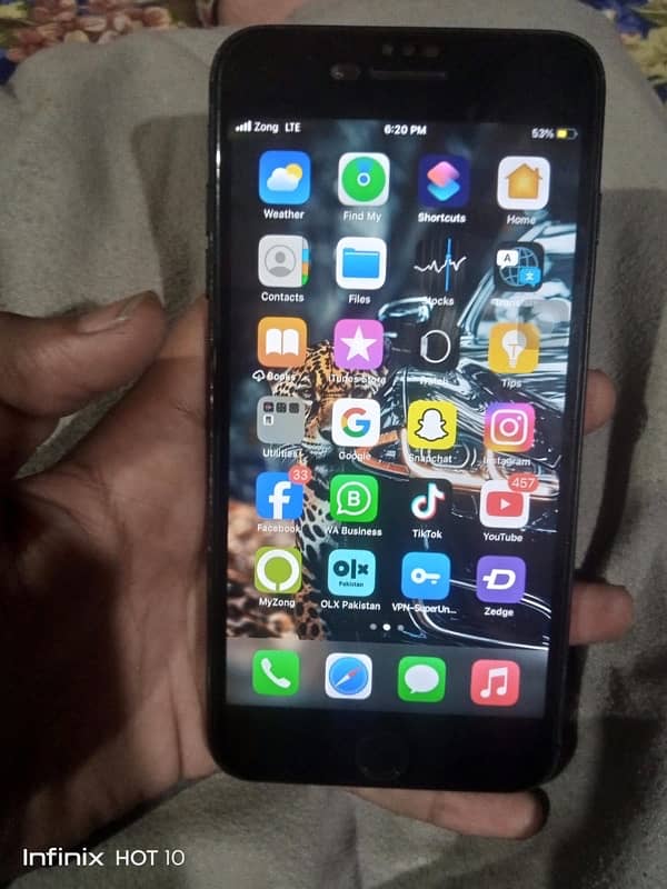 I phone 7 plus pta approved 128 gb exchange posibal 6