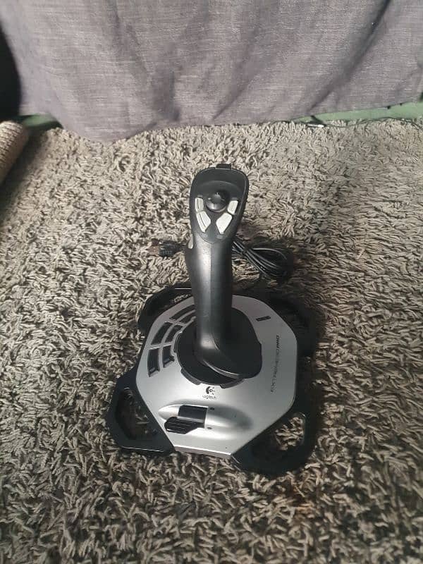 Logitech Extreme 3D Pro Joystick 1