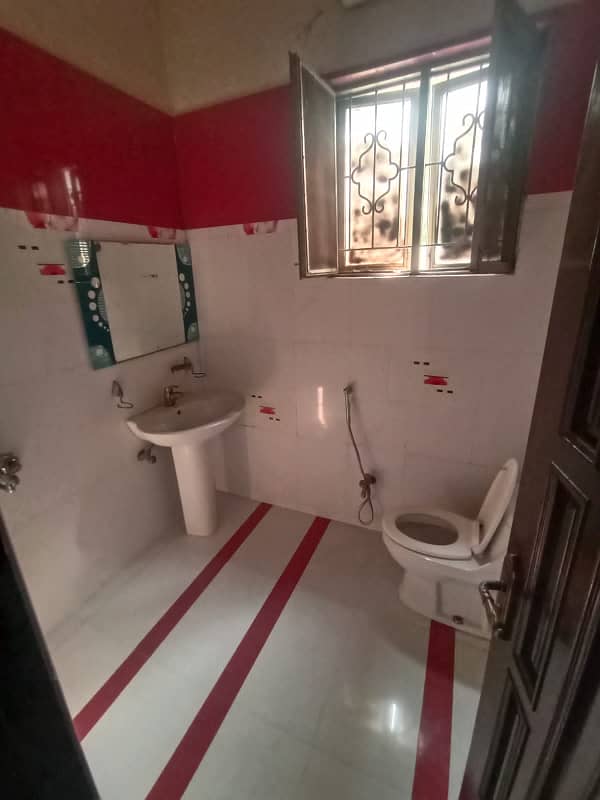 1 Kanal Independent House For Rent 10