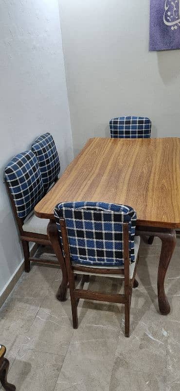 Dining table with chairs 3