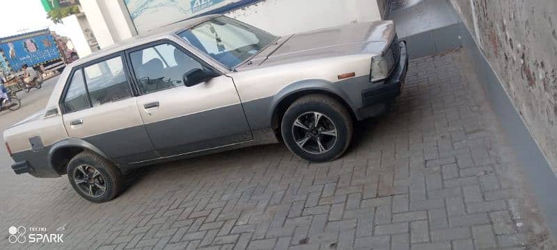 Toyota Corolla 82 londan. model 03021787696 6