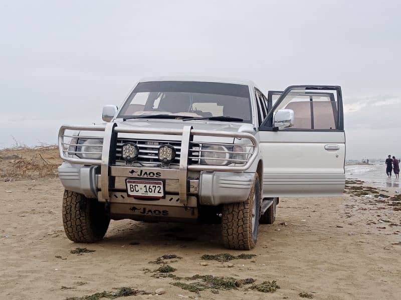 Mitsubishi Pajero 1990 0